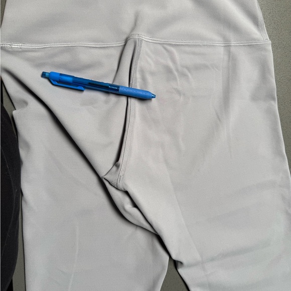 Lululemon Soft Gray Wunder Train HR Tight 25” Leggings - New Without Tags - Picture 6 of 6
